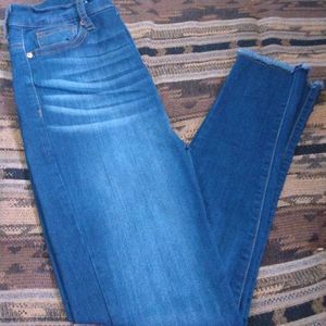 No Boundaries Highrise Girls Denim Blue Jeans In A Size 5